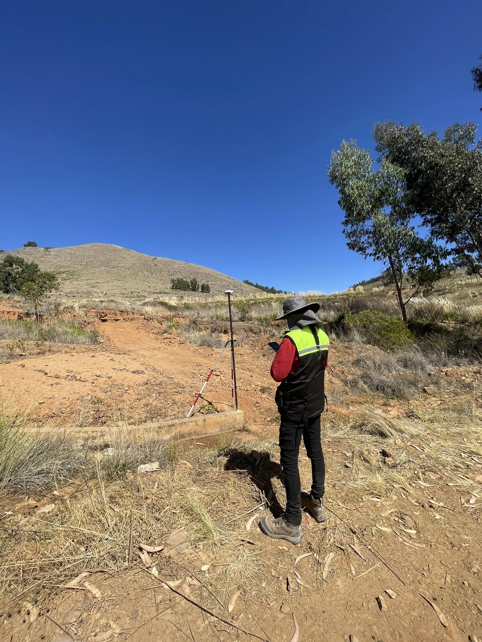 Red geodésica GNSS en carretera Pacobamba-Charazani
